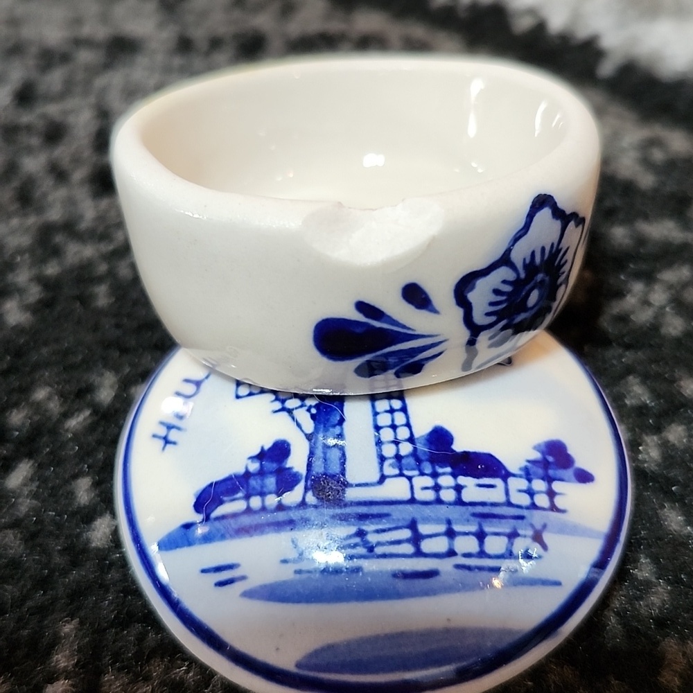 VINTAGE MINI DELFT BLUE HAND-PAINTED DUTCH HOLLAND CLOGS & WINDMILL TRINKETBOXES - Picture 6 of 14